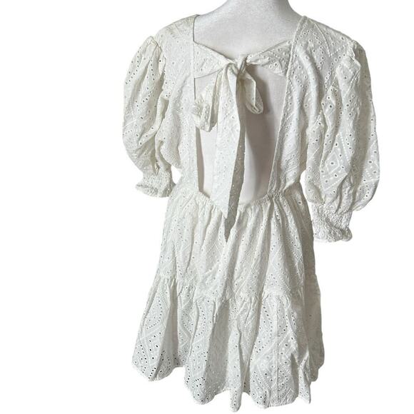 MISA NEW Fraser White smocked eyelet tiered keyhole back bow mini dress size m - Picture 6 of 15